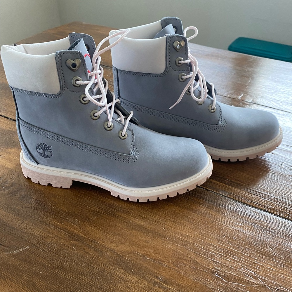 NWOT Timberland 6 Inch Premium Boot ‘Grey Nubuck’